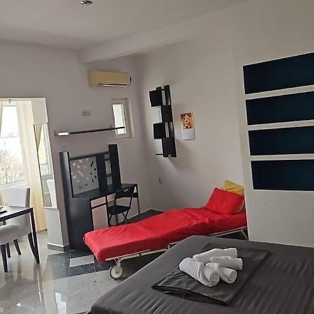 Nice Studio In The Heart Of City 布加勒斯特 外观 照片